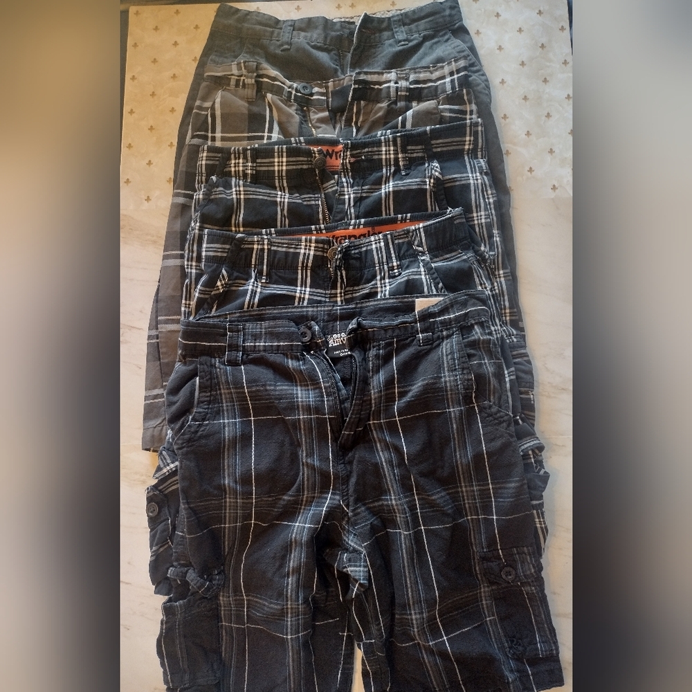 5 Pairs of Boys Size 12 Shorts